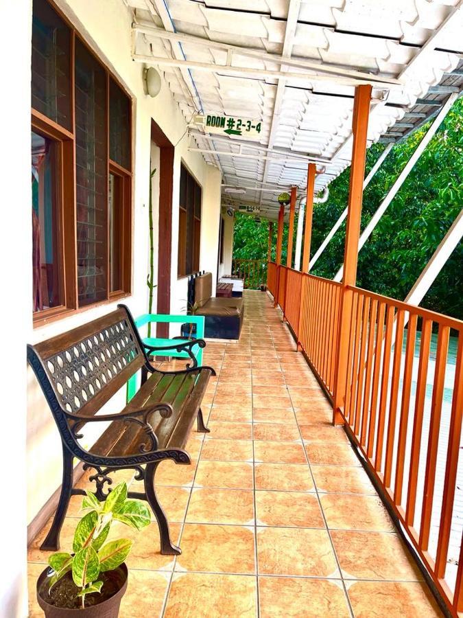 New Hostel Manuel Antonio, Meet New People Exterior foto