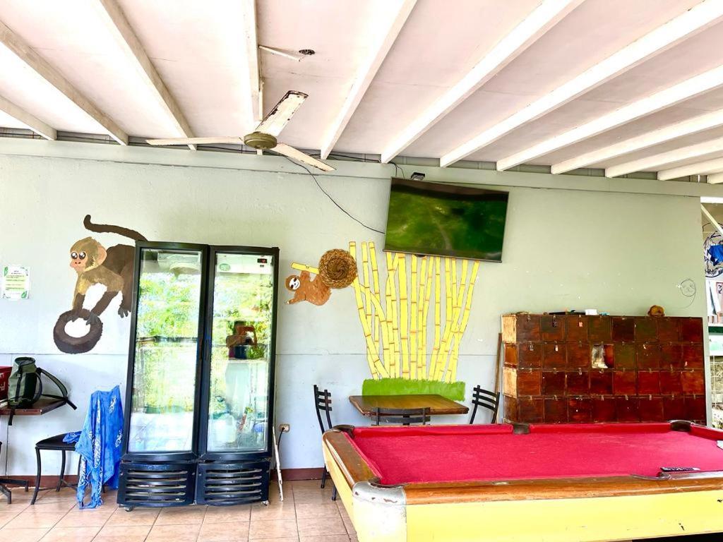 New Hostel Manuel Antonio, Meet New People Exterior foto