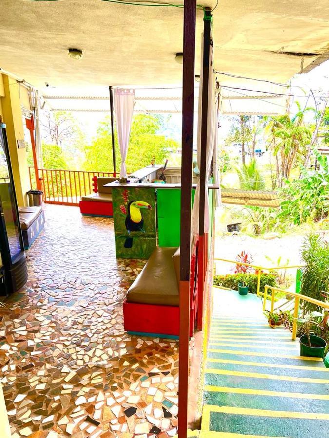 New Hostel Manuel Antonio, Meet New People Exterior foto