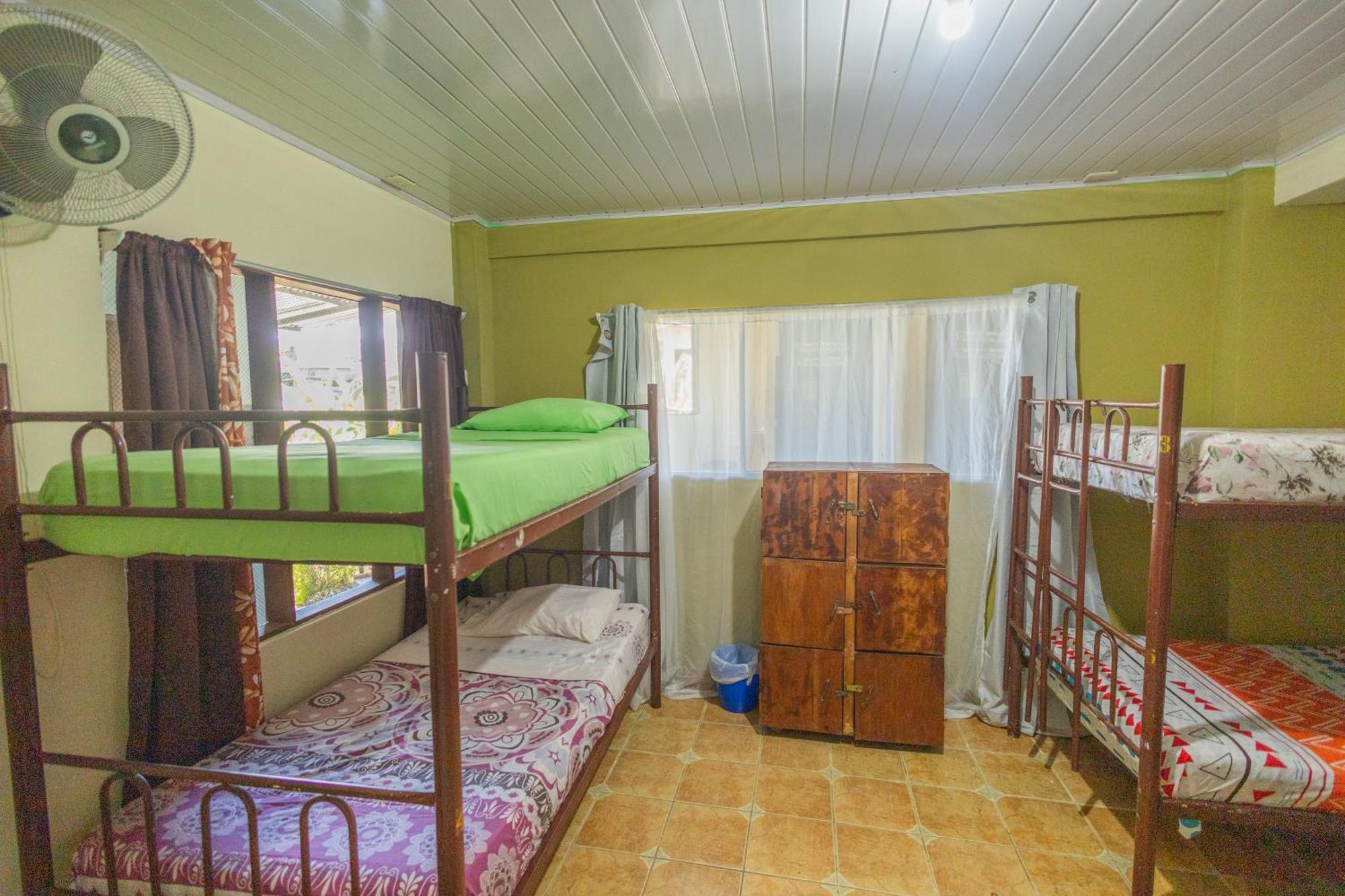 New Hostel Manuel Antonio, Meet New People Exterior foto