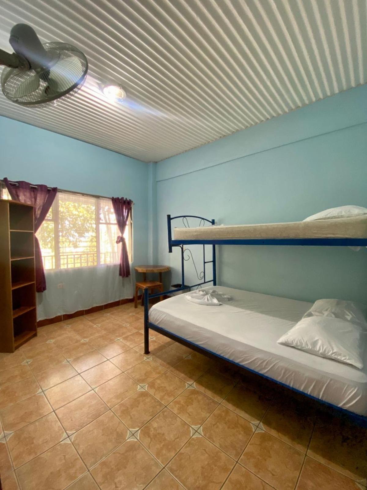 New Hostel Manuel Antonio, Meet New People Exterior foto